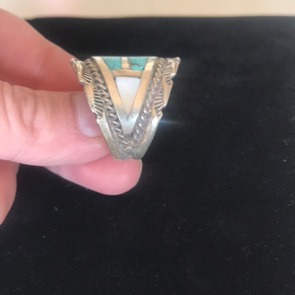 Rare Vintage Turquoise Ring - Picture 4 of 7
